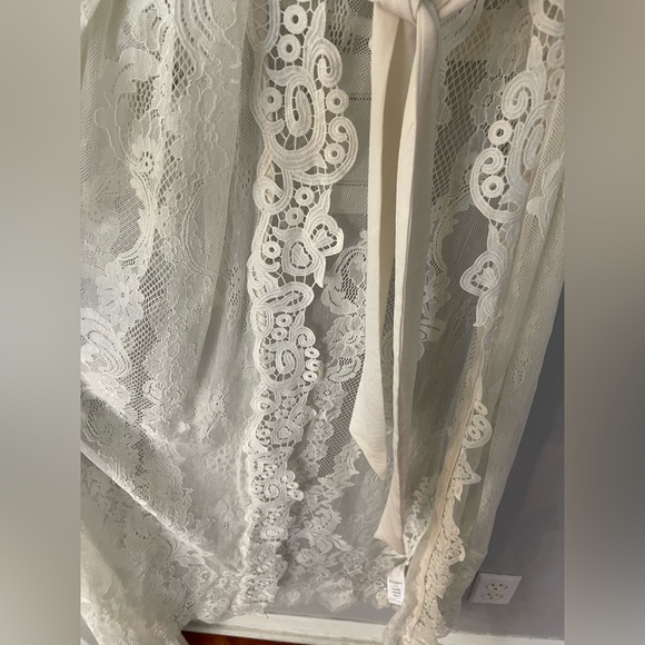 Inc International Concepts White Lace Robe in size medium - Picture 12 of 14